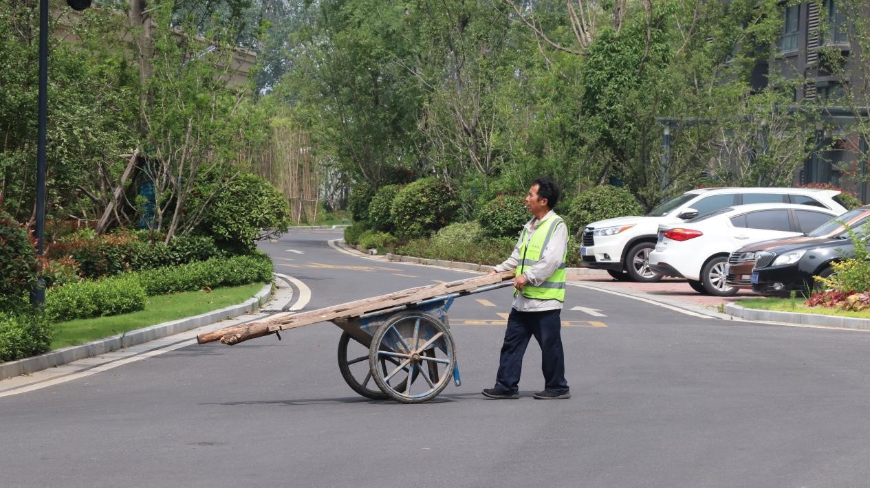 “生活惬意，服务满意” 葛塘西片区地块保障房交付回访业主这样说