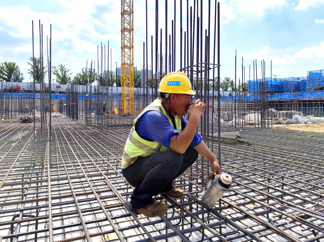 火热江北丨城市建设者：用汗水“筑”就城市之美